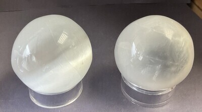 Selenite Sphere M