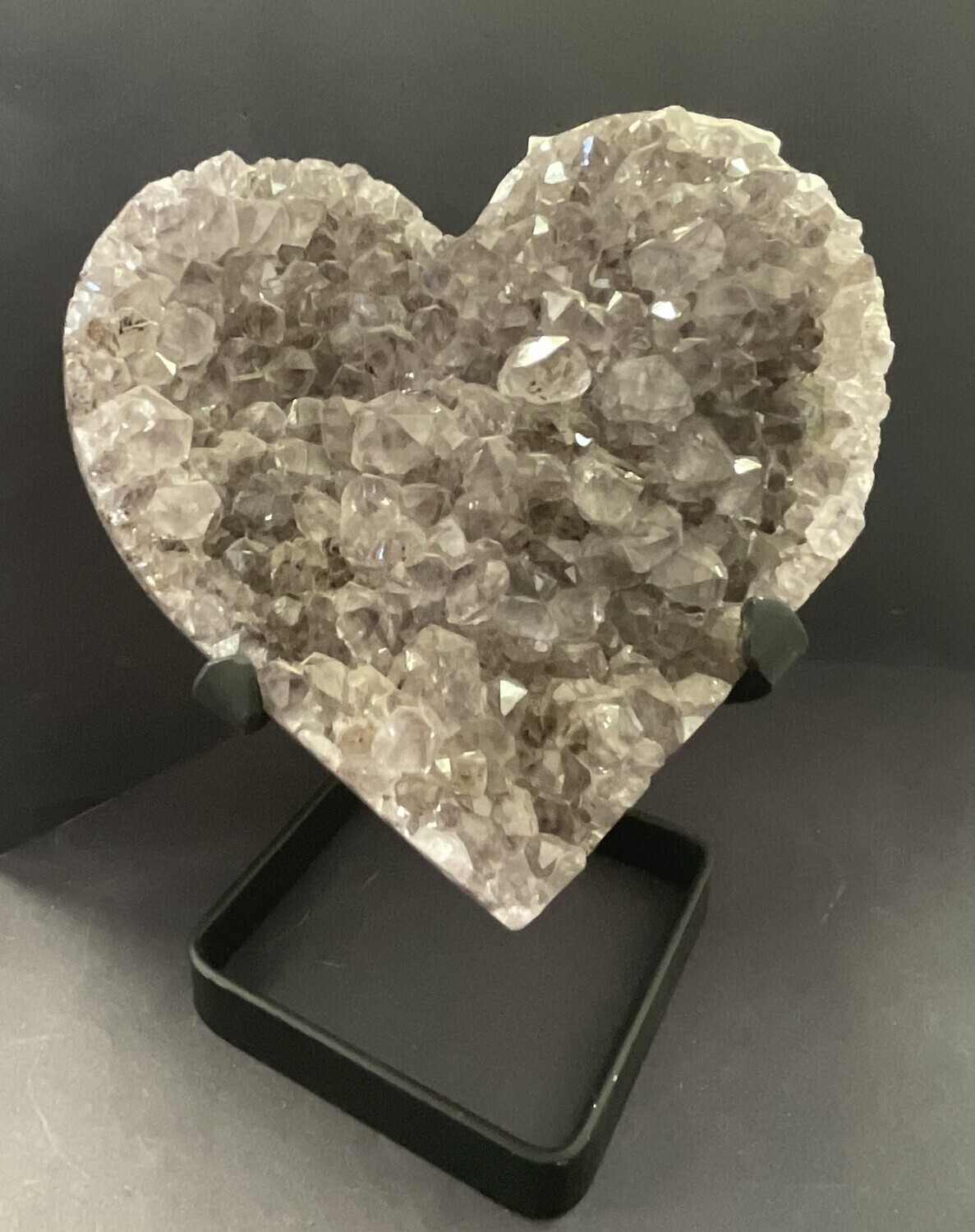 Amethyst Stand AH1