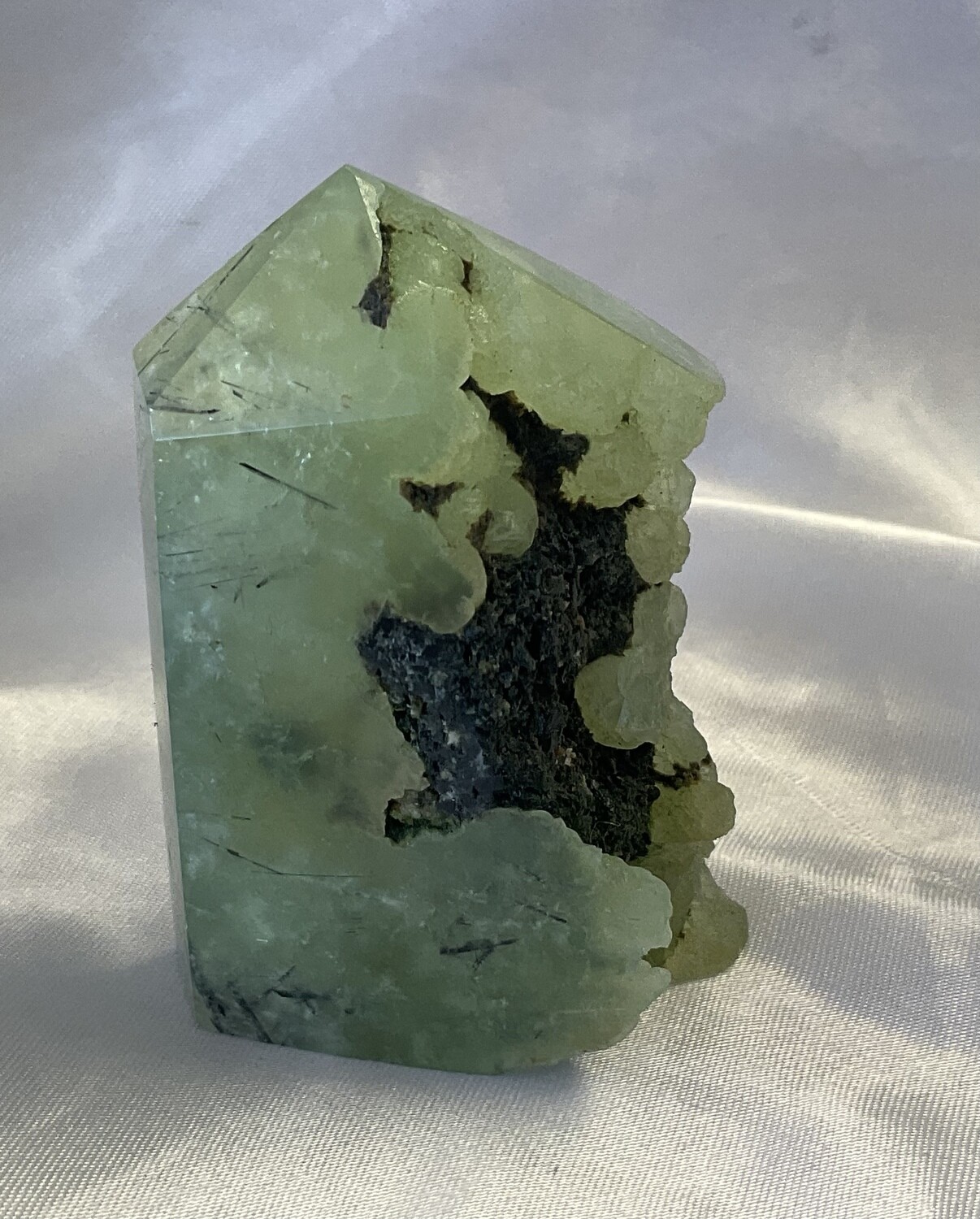 Epidote in Prehnite N 6