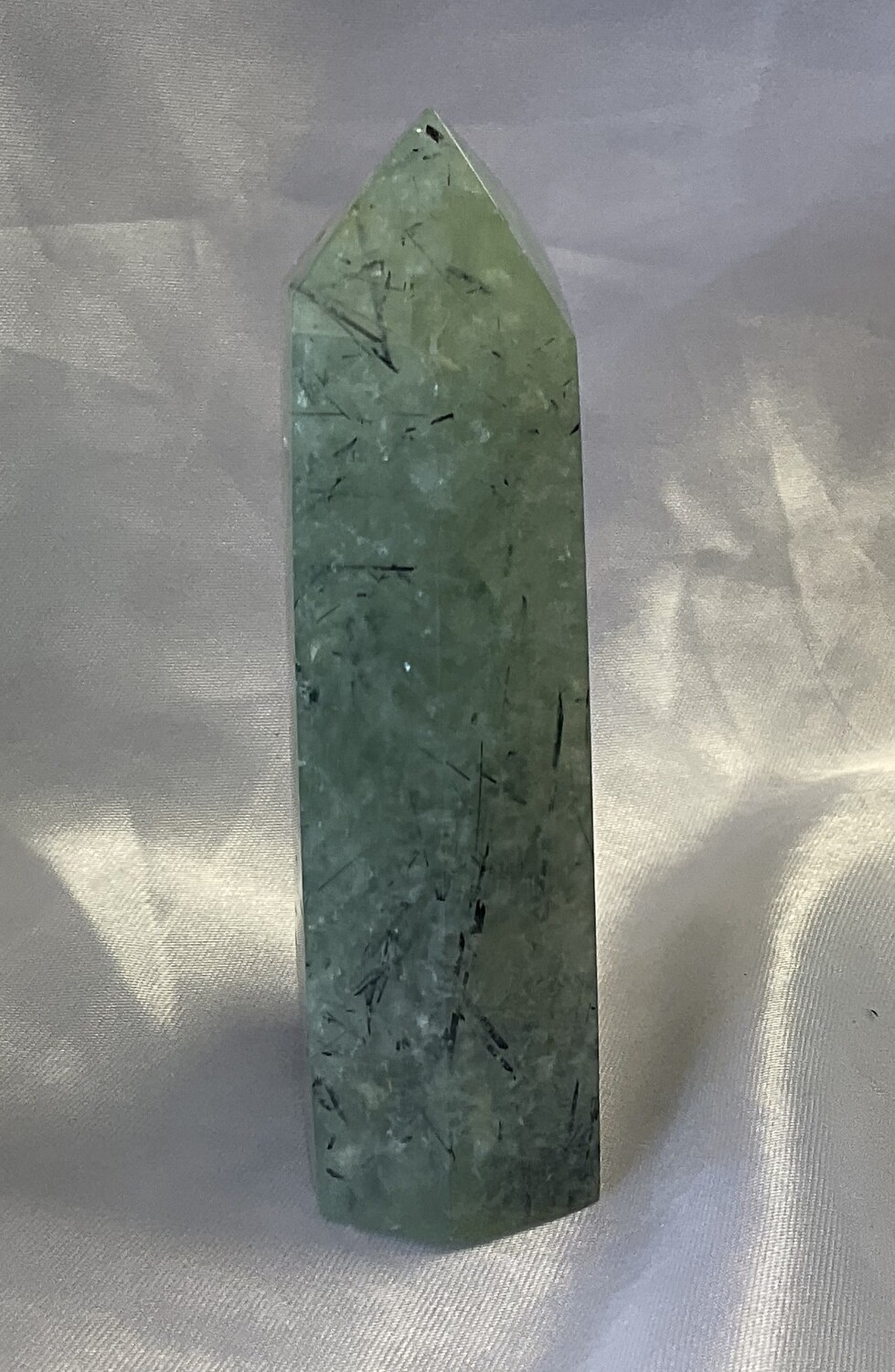 Epidote in Prehnite N 8