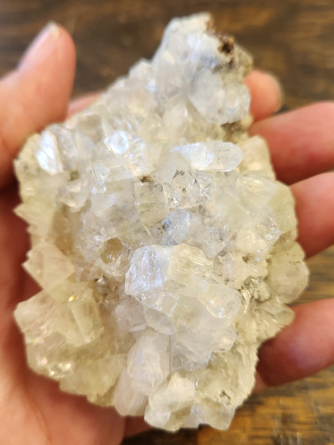  Apophyllite White