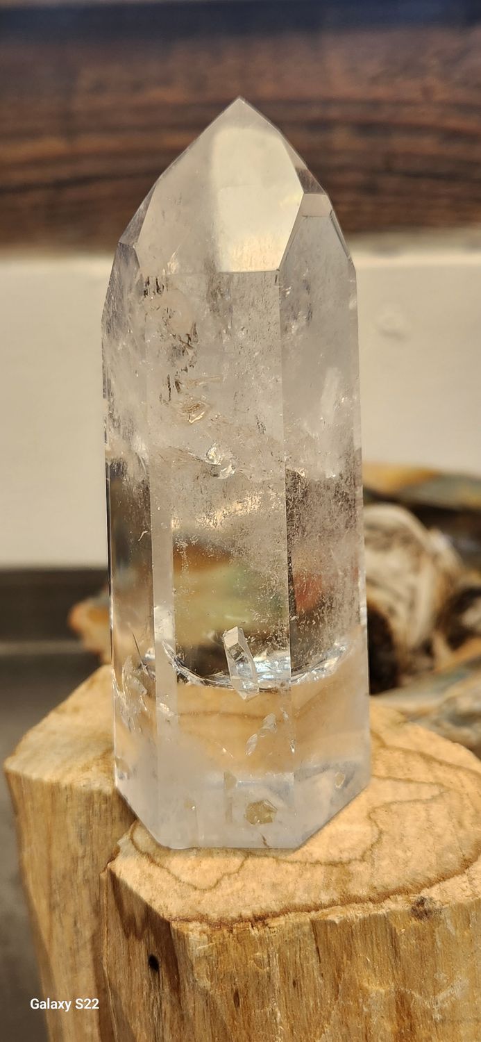 Clear Quartz Generator w/Rainbows
