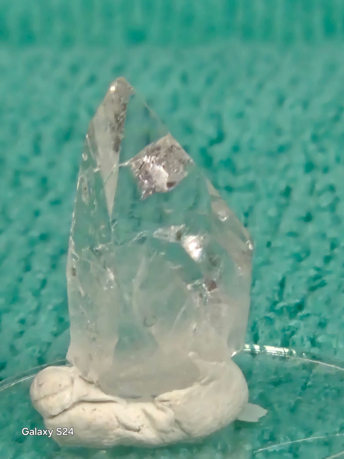  Quartz  IX
