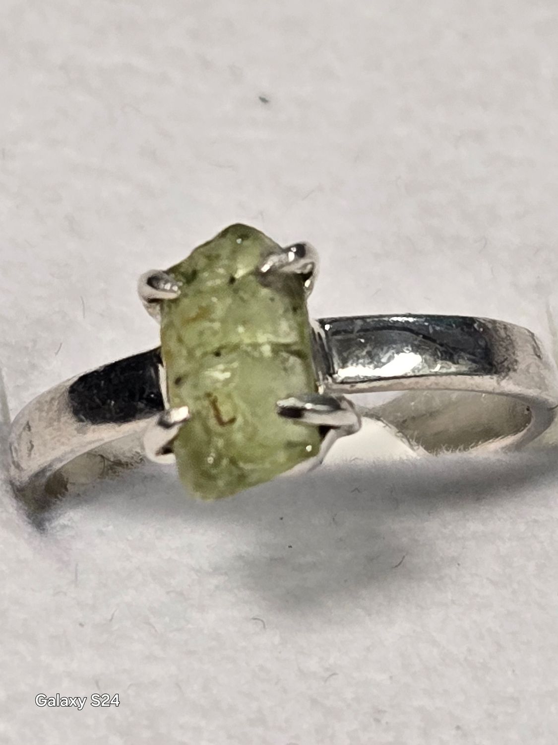 Peridot Size 6