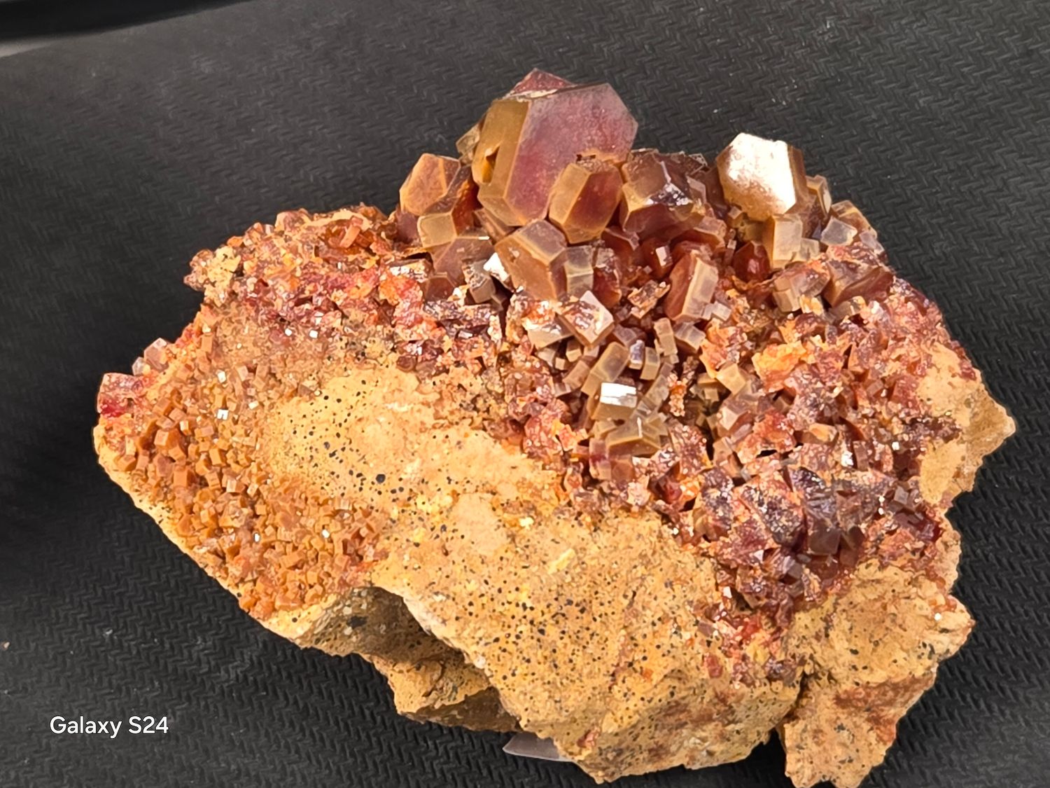 Vanadinite IV