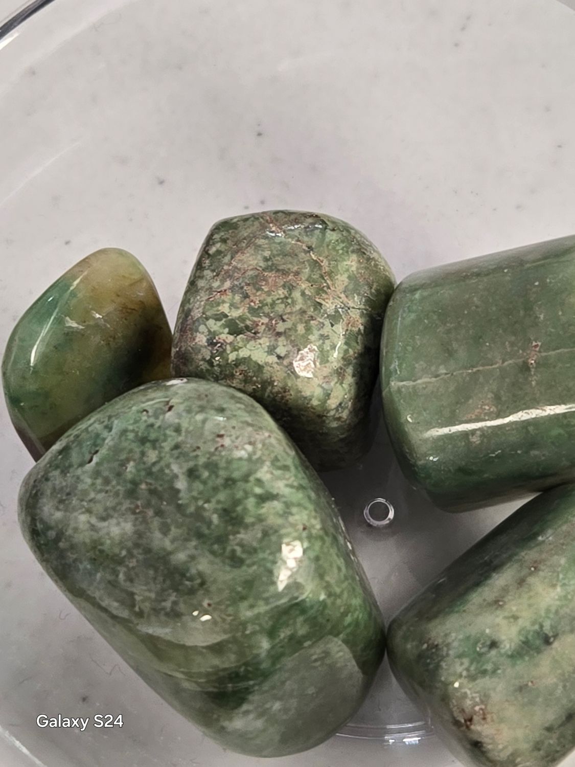 Garnet-Green Tumbles