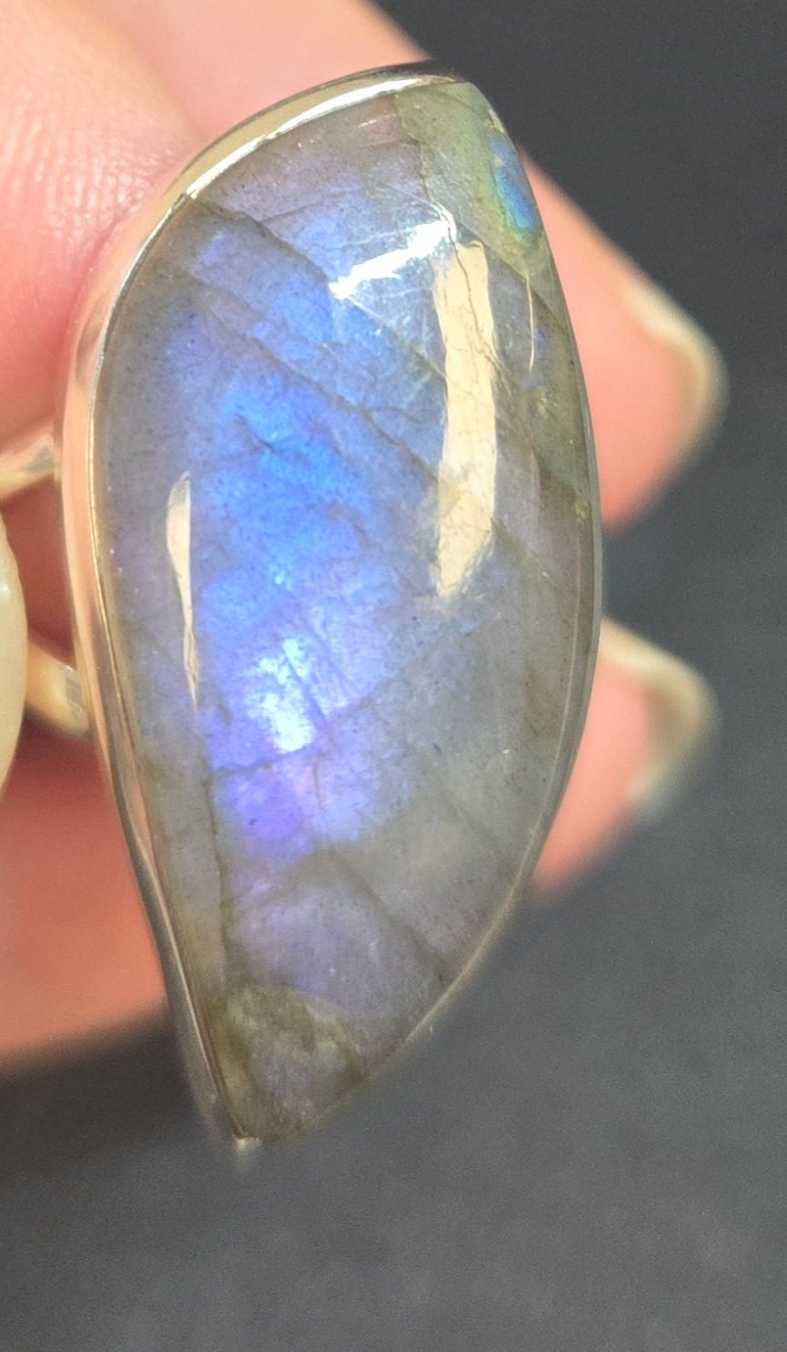LABRADORITE Purple R8