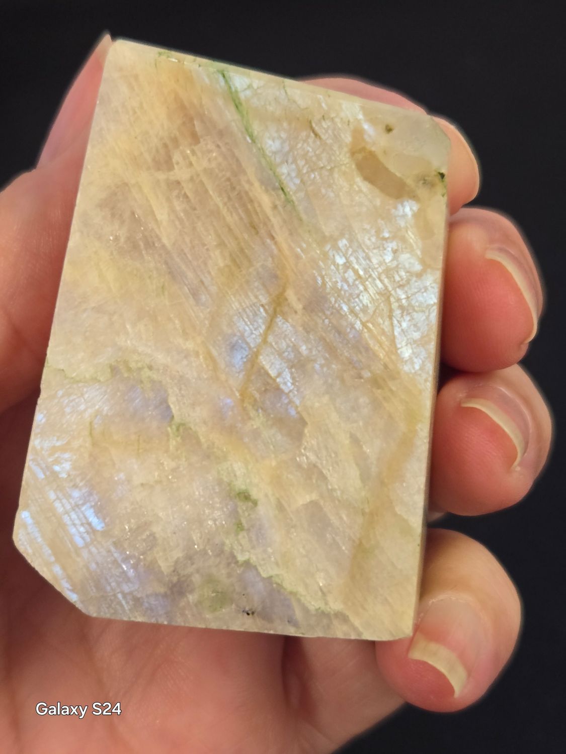 Moonstone w Blue Flash