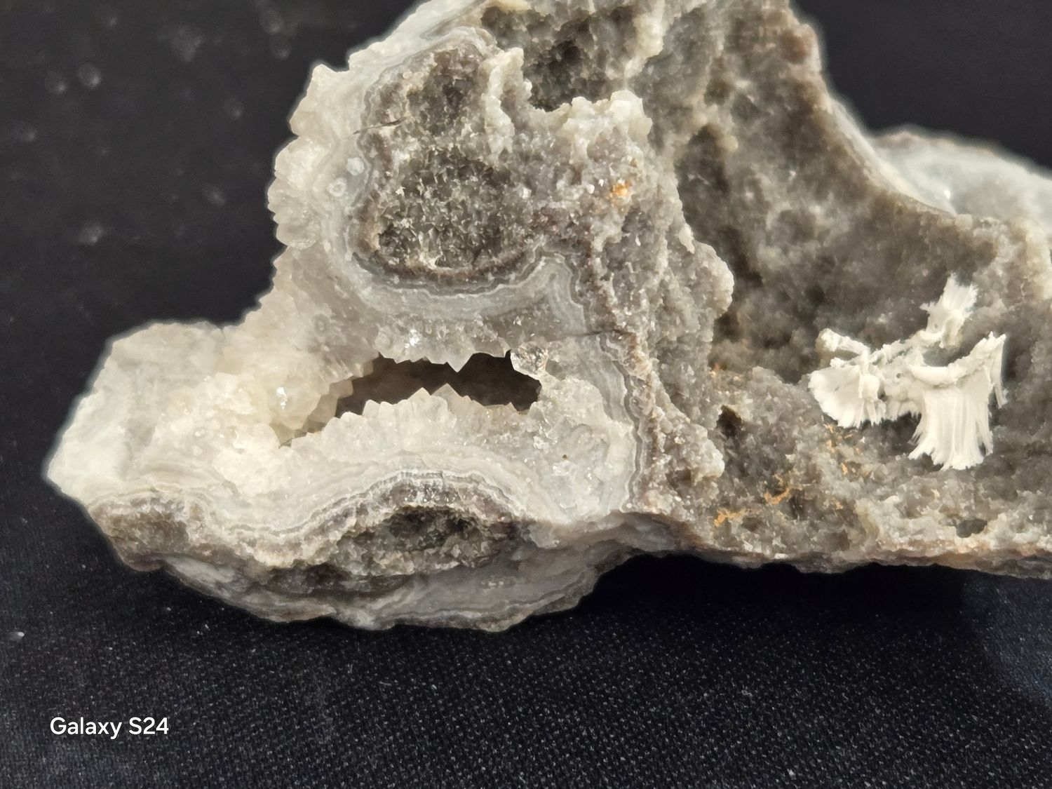 Druzy Quartz III /lace Agate/barite