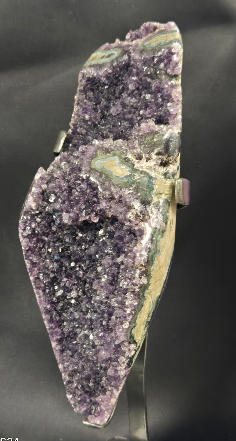 Amethyst Stand VI