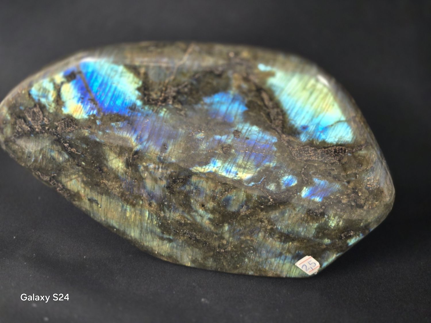 Labradorite FF II