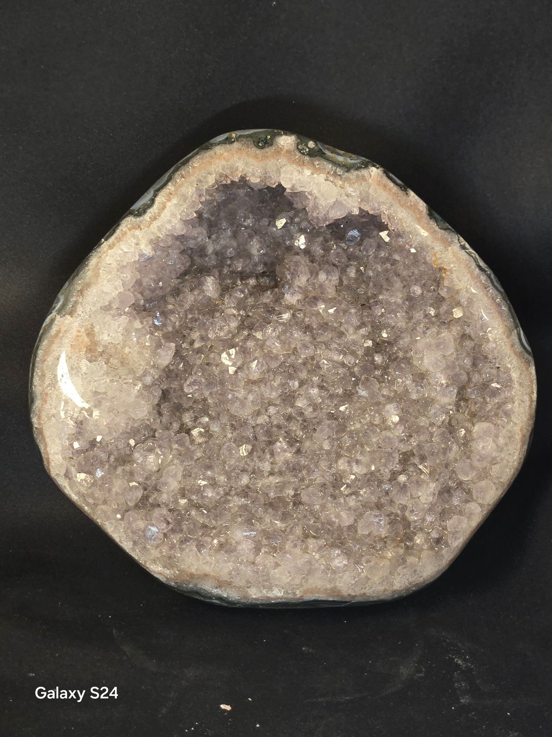 Amethyst - Cut Base V