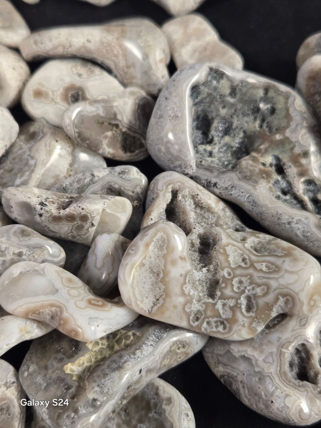 Missouri Lace Agate Tumbles