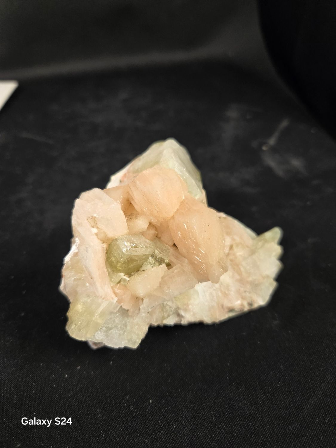 Apophyllite/Stilbite