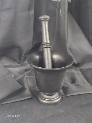 Cast Iron Mortar and Pestle 4.5"