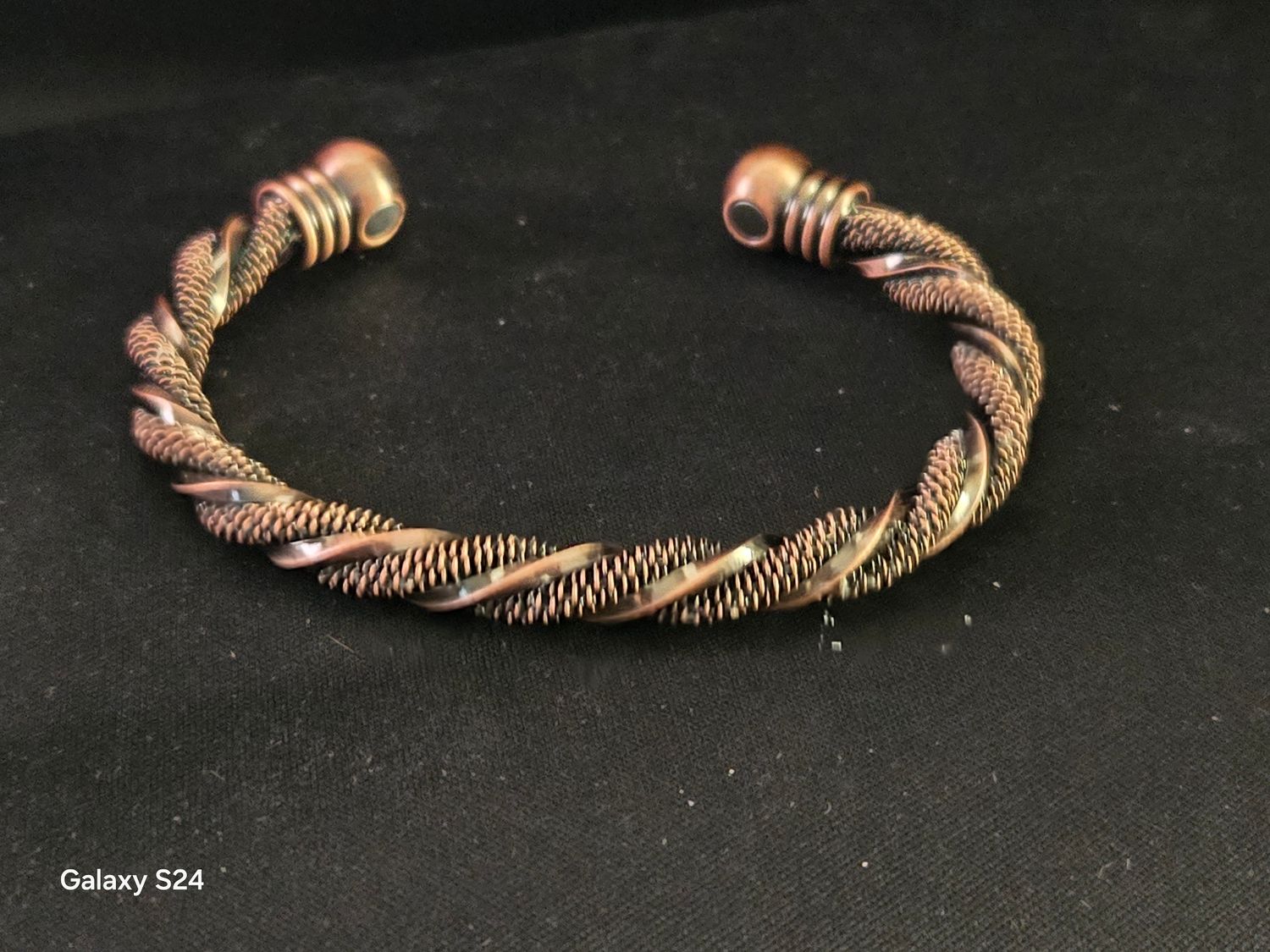 Brass Twist Bangle w Magnets