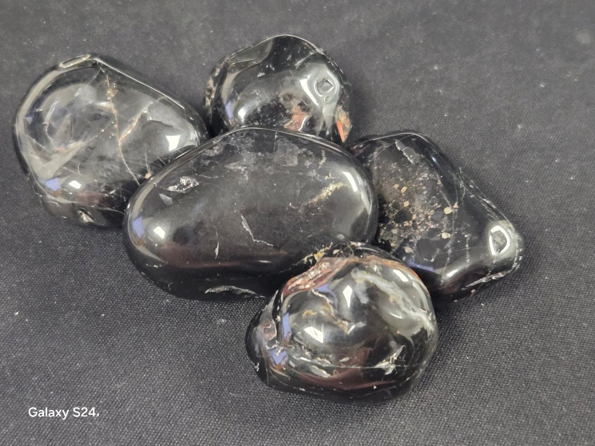 Black Onyx Tumbles OL