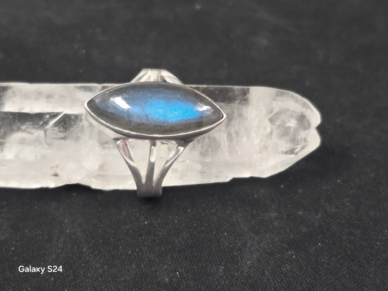 Labradorite O