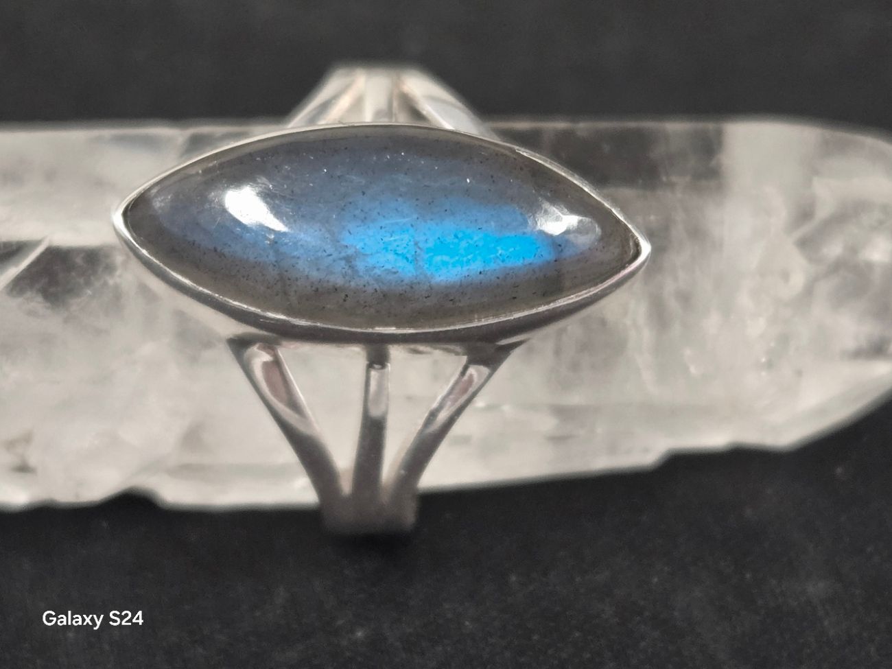 Labradorite O