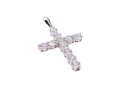 Round Cut Sterling Silver Cross Pendant