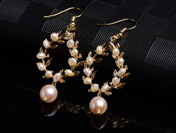 14 K Gold Fresh Water PEARL Chandelier Earrings 14 K Gold Fresh Water PEARL Chandelier Earrings