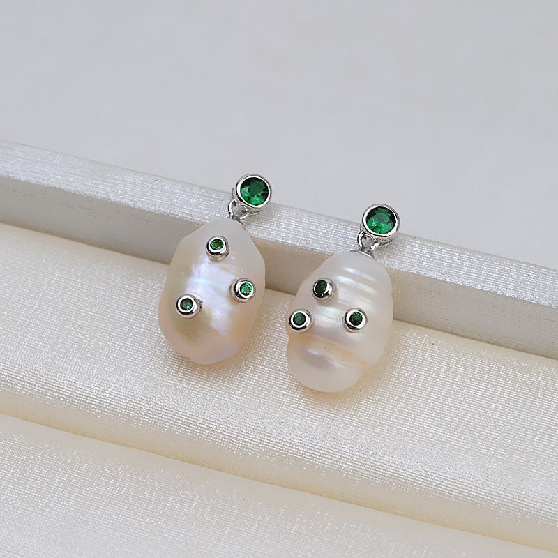 Baroque Pearl Earrings With Simulated Eerald Stones Baroque Pearl Earrings With Simulated Eerald Stones