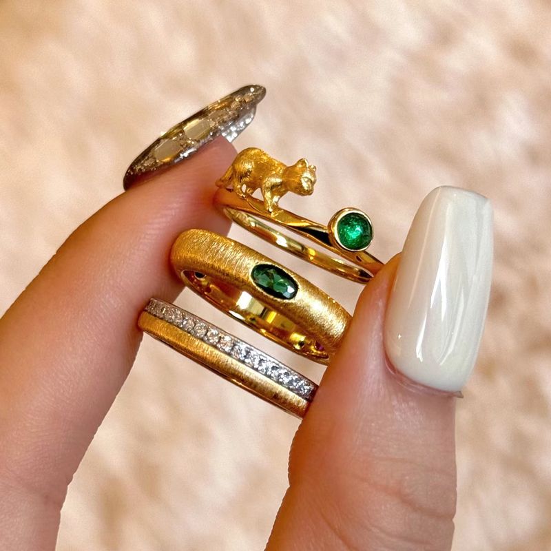 French Style Vintage Emerald And Gold Kitten Rings French Style Vintage Emerald And Gold Kitten Rings
