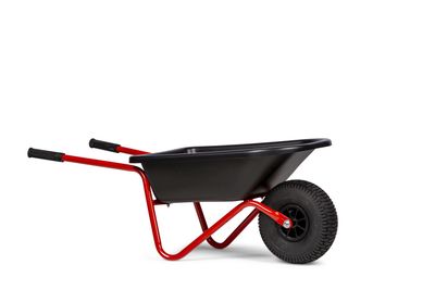 Carretilla con estructura de metal rojo, canaleta de plástico negra y neumático negro.