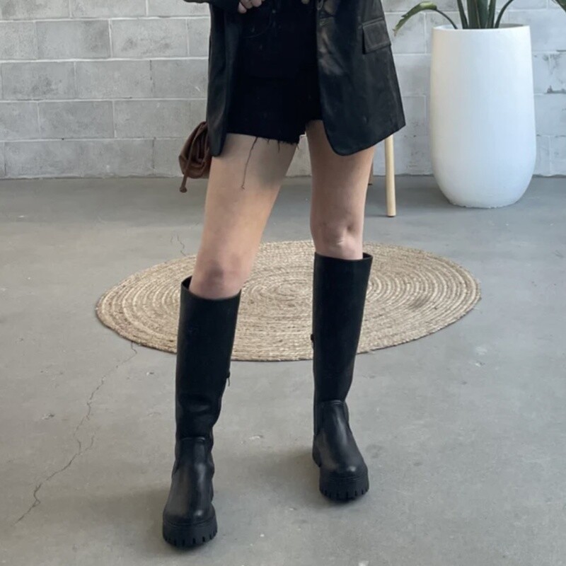 deena black steve madden