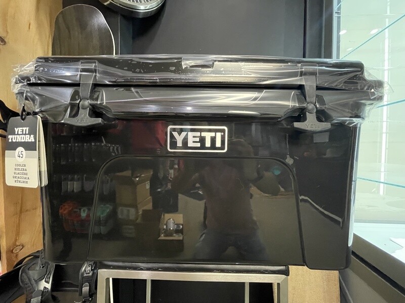 Black store yeti cooler