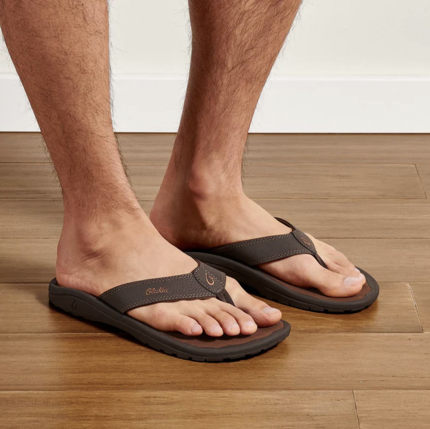 Olu Kai ‘Ohana Water-Friendly Beach Sandals Dark Java