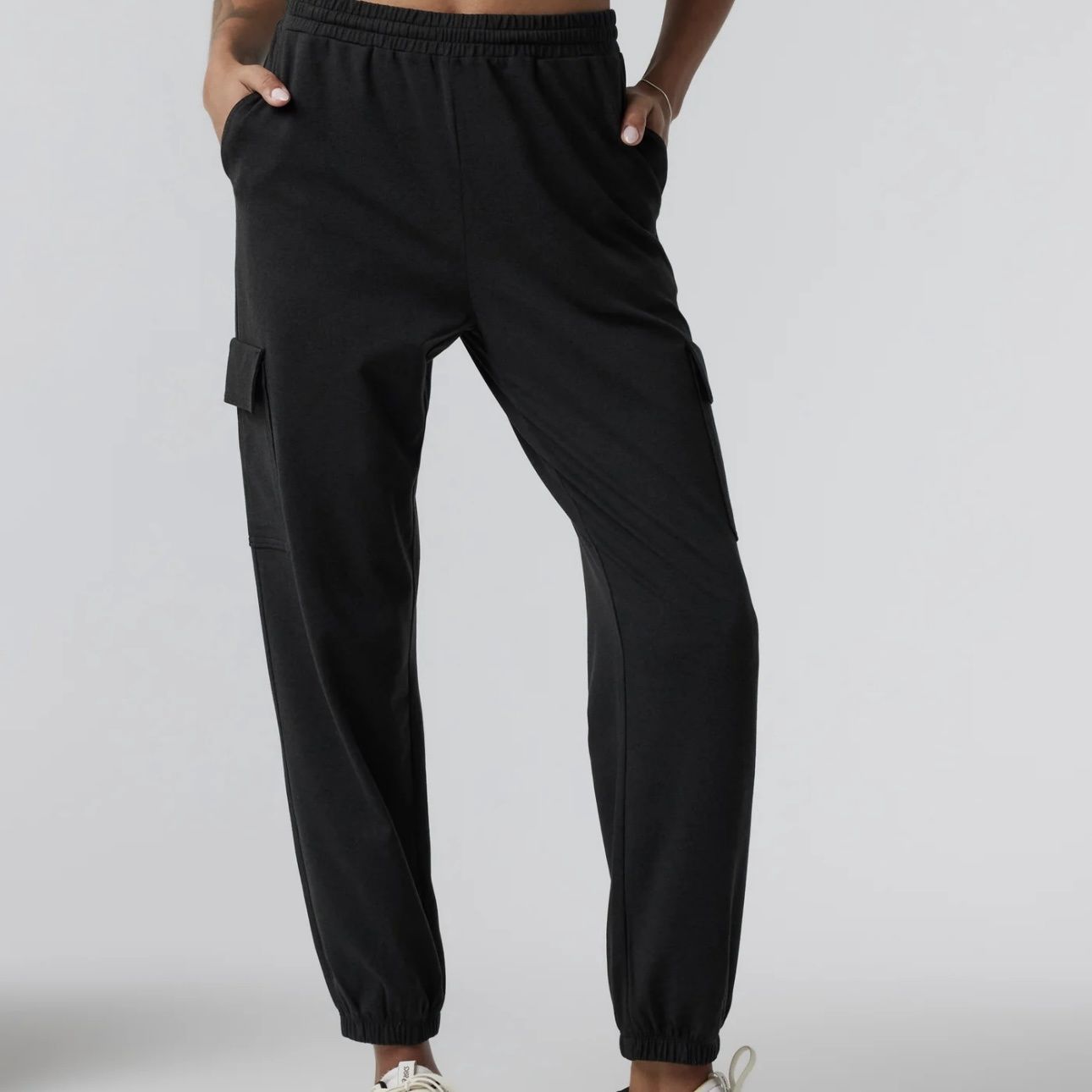 Vuori Boyfriend Cargo Jogger Heather Black