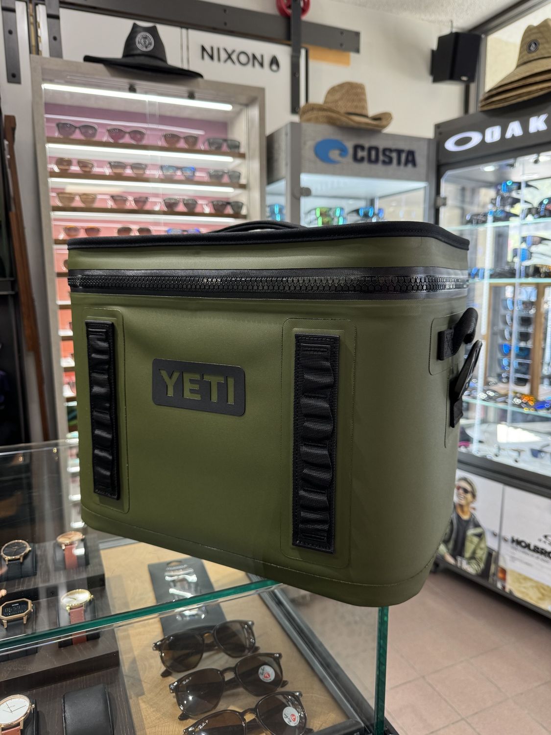 Yeti HOPPER FLIP® 18 SOFT COOLER Olive/Black