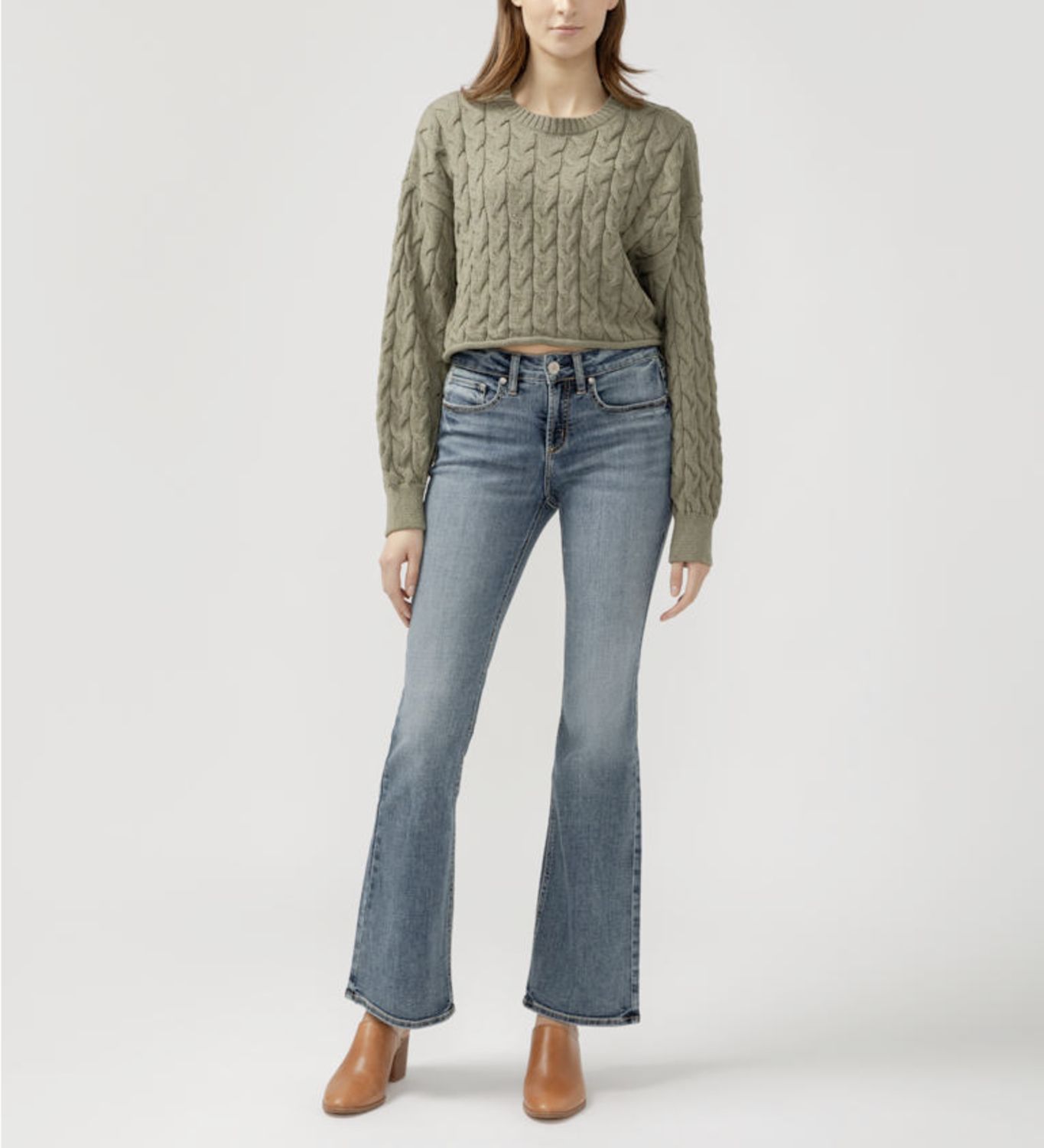 Silver Suki Curvy Fit Mid Rise Bootcut 33 Inseam 284