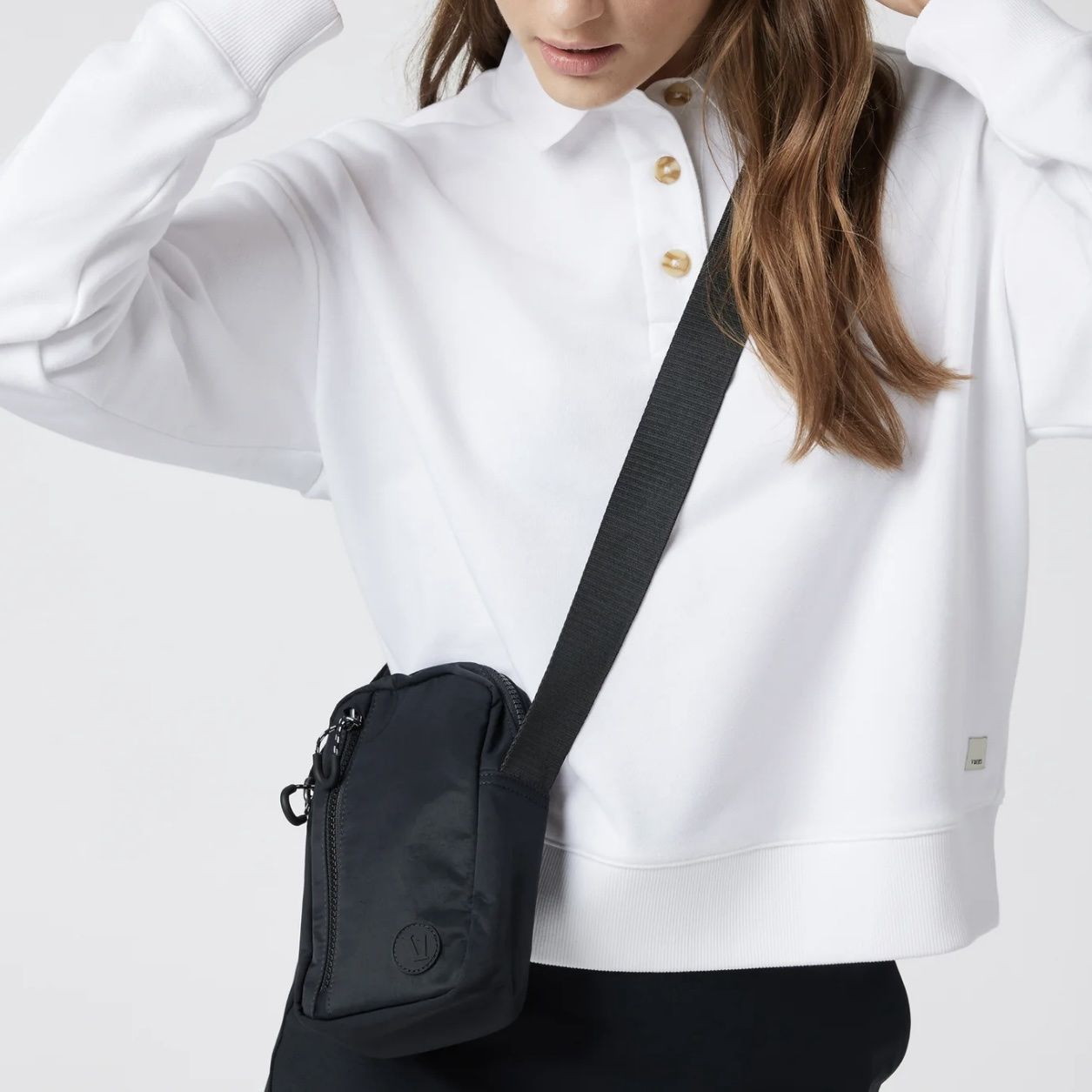 Vuori All Around Crossbody Black