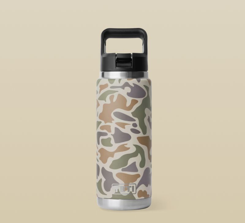 Yeti RAMBLER® 769 ML WATER BOTTLE  WITH BLACK STRAW CAP Tan Camo