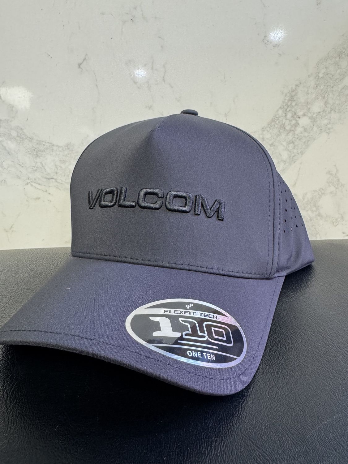 Volcom Vent Delta Curved Snapback Black