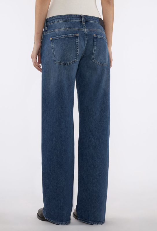 Seven For All Mankind Low Straight in Explorer