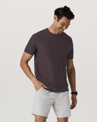 Vuori Strato Tech Tee. Raisin