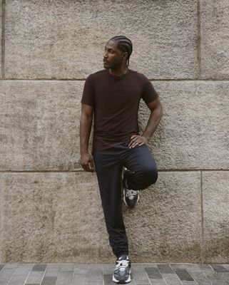 Vuori Strato Tech Tee. Raisin