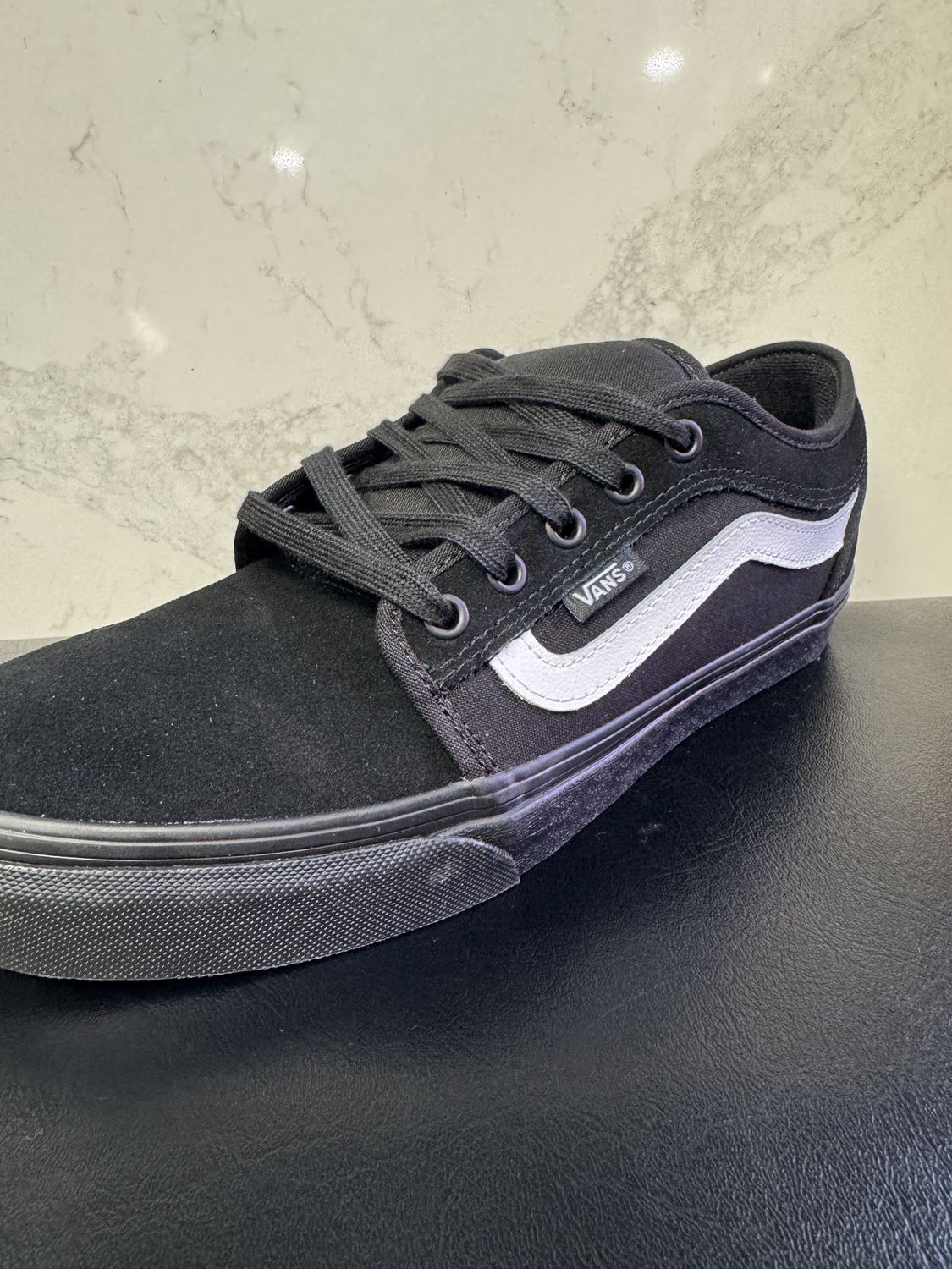 Chukka Low Sidestripe Shoe Black