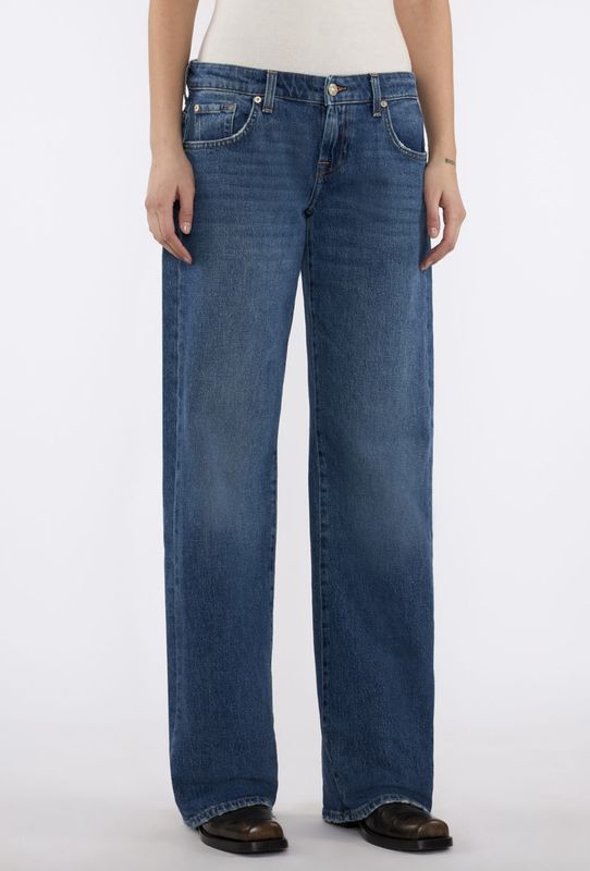 Seven For All Mankind Low Straight in Explorer