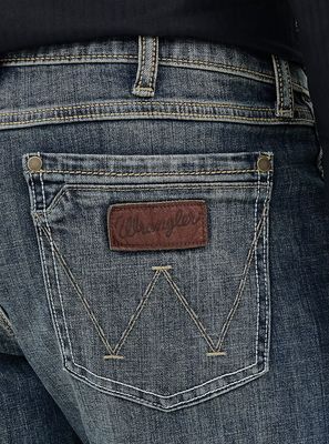 WRANGLER RETRO® SLIM FIT BOOTCUT JEAN Layton