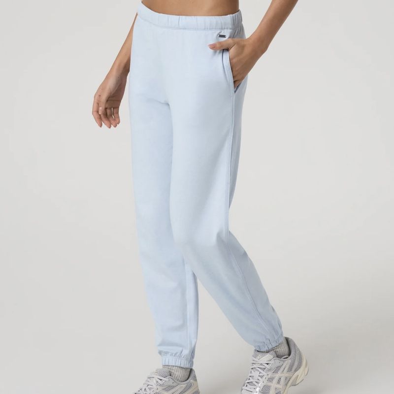 Vuori Halo Modern Sweatpant Soft Sky Heather