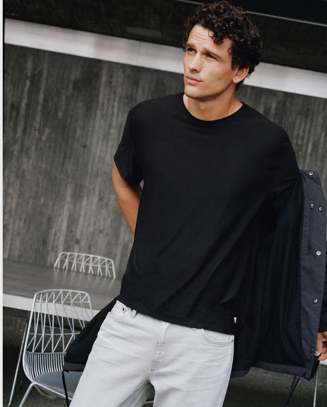 Vuori Strato Tech Tee Black