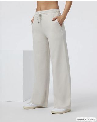 Vuori Halo Essential Wideleg Pant Ecru