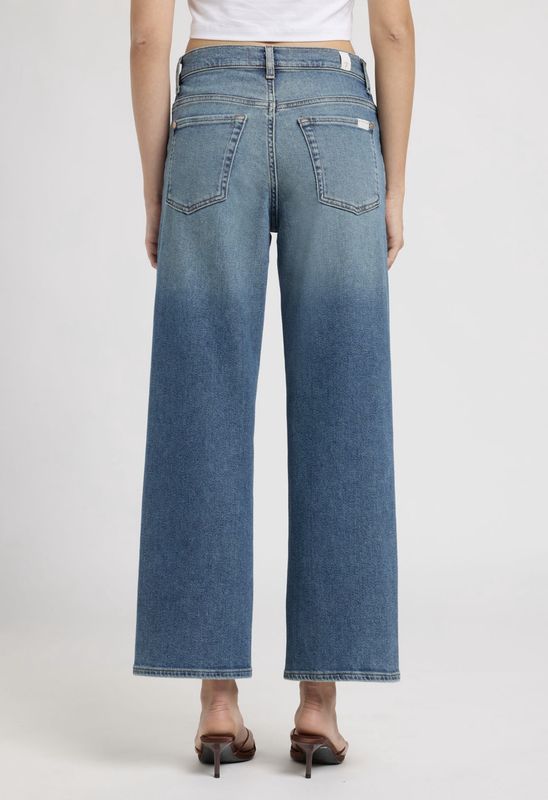 Seven For All Mankind Stovepipe Straight Ankle in Sea Level