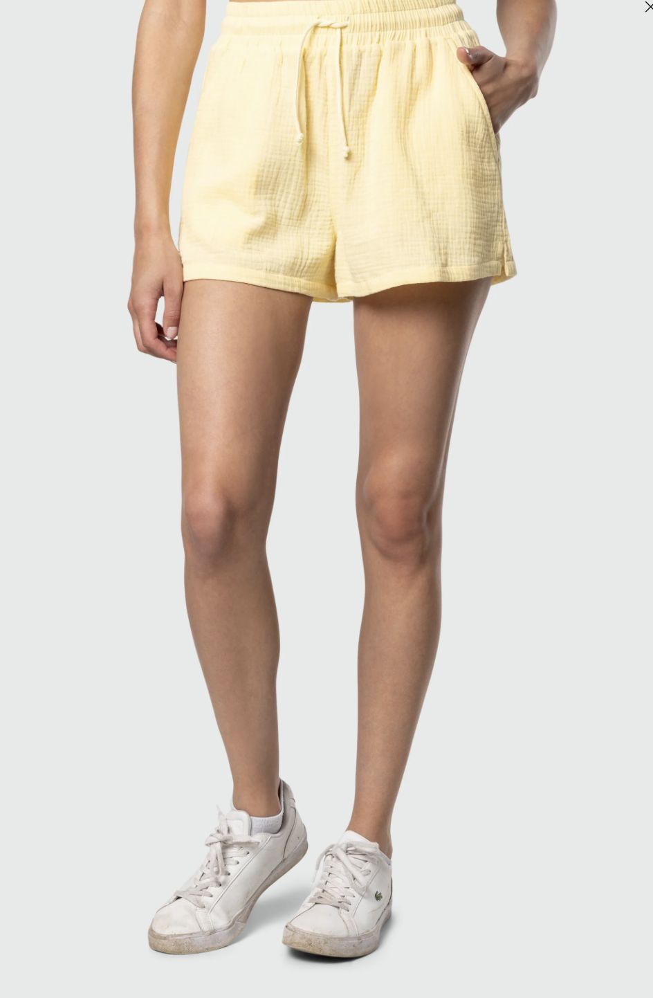 TEAMLTD Breeze Short Butter Yellow