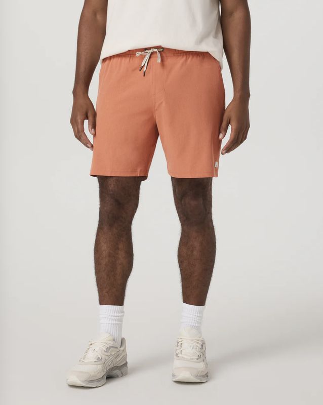 Vuori Banks Session Short Unlined Washed Brick Linen Texture