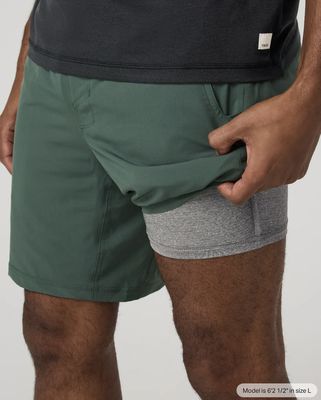 Vuori Kore Short Lined 7" Agate Green Tonal